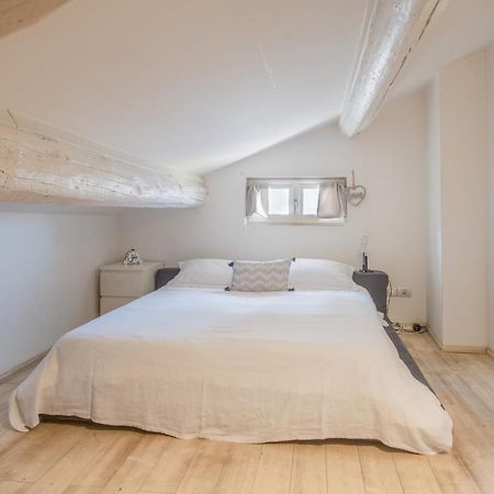 Stunning Top Floor Flat In The Heart Of Verona Kültér fotó