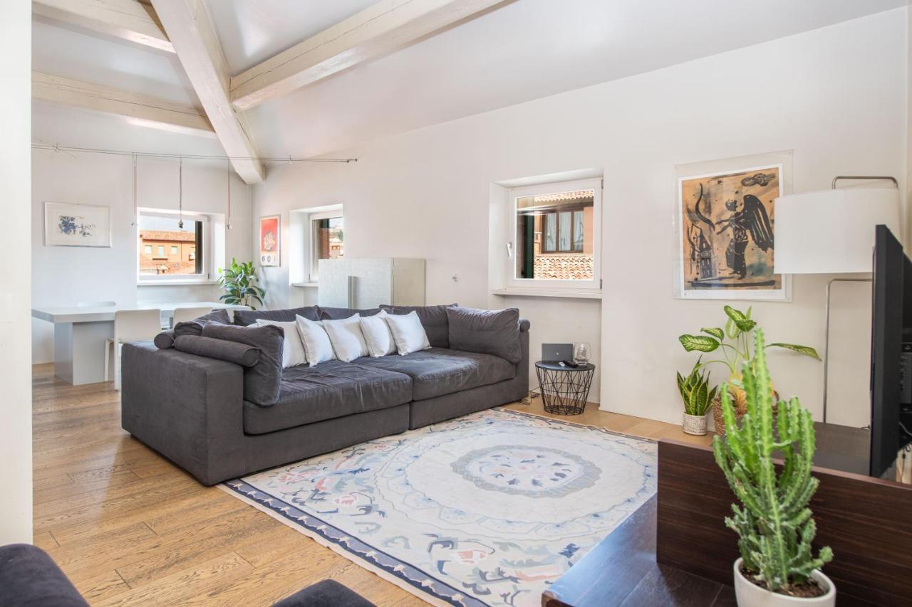 Stunning Top Floor Flat In The Heart Of Verona Kültér fotó