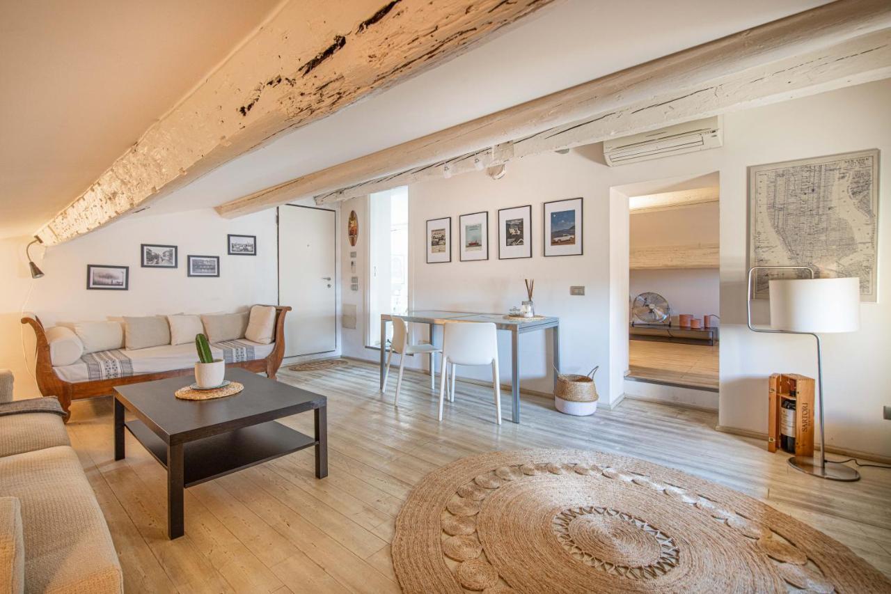 Stunning Top Floor Flat In The Heart Of Verona Kültér fotó