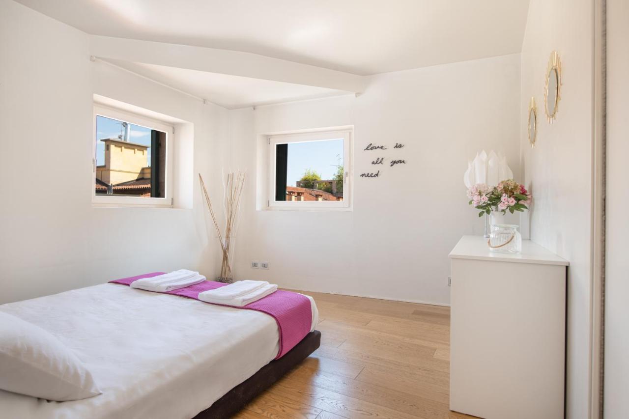 Stunning Top Floor Flat In The Heart Of Verona Kültér fotó