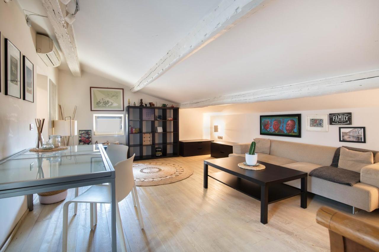 Stunning Top Floor Flat In The Heart Of Verona Kültér fotó